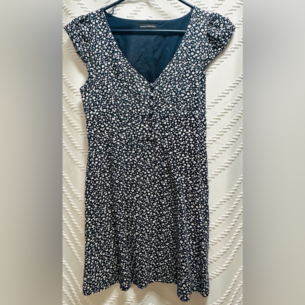 Banana Republic Navy Blue & White Floral Dress Size 6